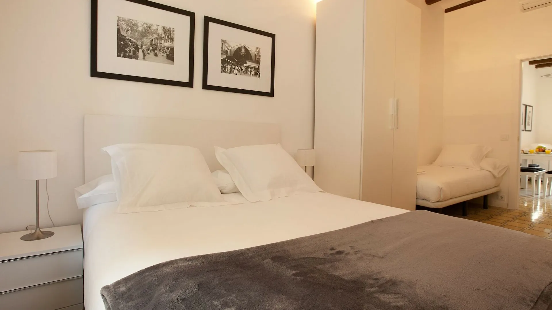 Barnapartments Basic Gracia Barcelona Apartment